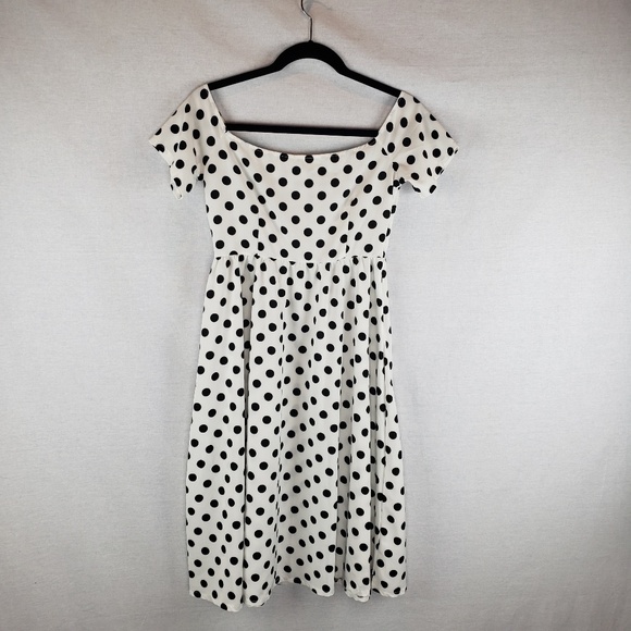 Dresses & Skirts - Cute Polka Dot Dress NWOT